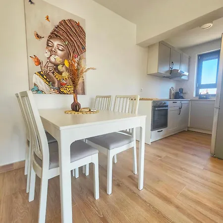 Apartment Modern Cityscape *